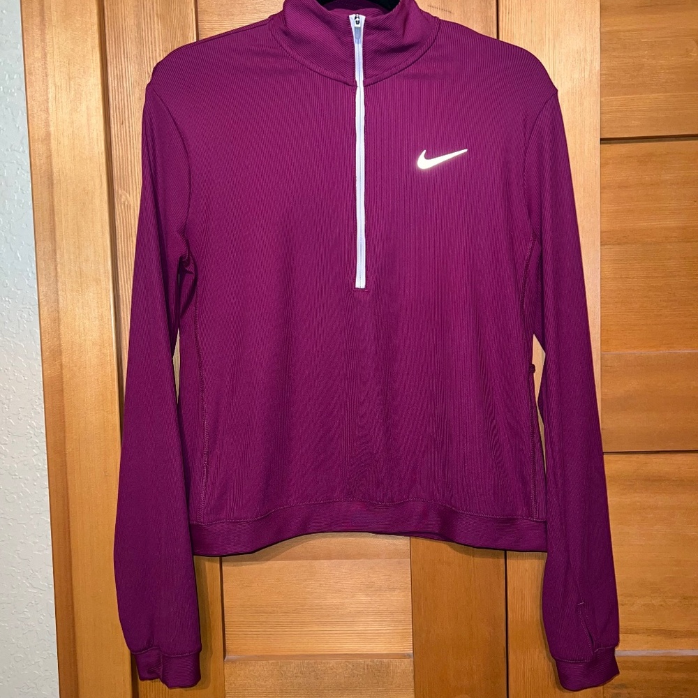 EUC - NIKE Running Top - Size M